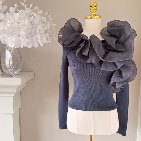 Zara Sweaters - Zara Exaggerated Ruffle Ribbed Sweater in Ash, Sz L